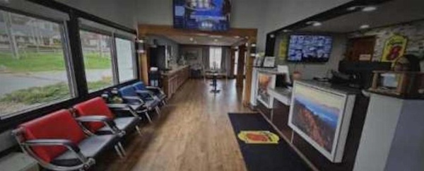 Super 8 by Wyndham Asheville/Biltmore image 17